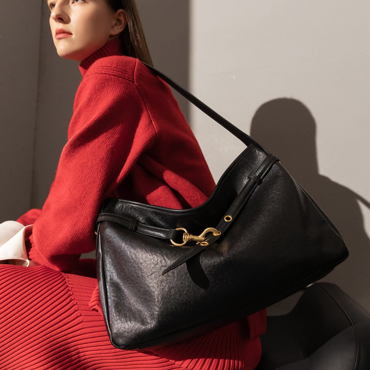 Mediun Slouchy Leather Shoulder Bag