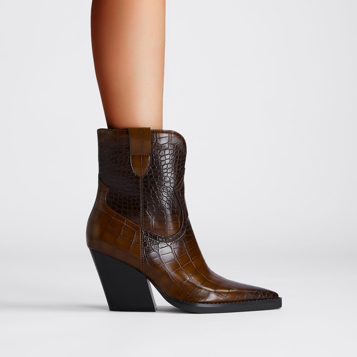Rich Tone Leather Country Ankle Boots